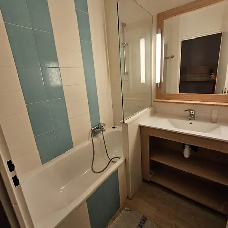 Апартаменты 6 Pers A St Raphael Avec Piscine Сен-Рафаэль