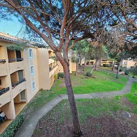 6 Pers A St Raphael Avec Piscine Сен-Рафаэль