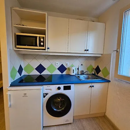 6 Pers A St Raphael Avec Piscine * Сен-Рафаэль